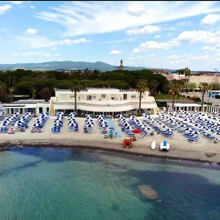 Hotel Bagni Lido Vada Bagian luar foto